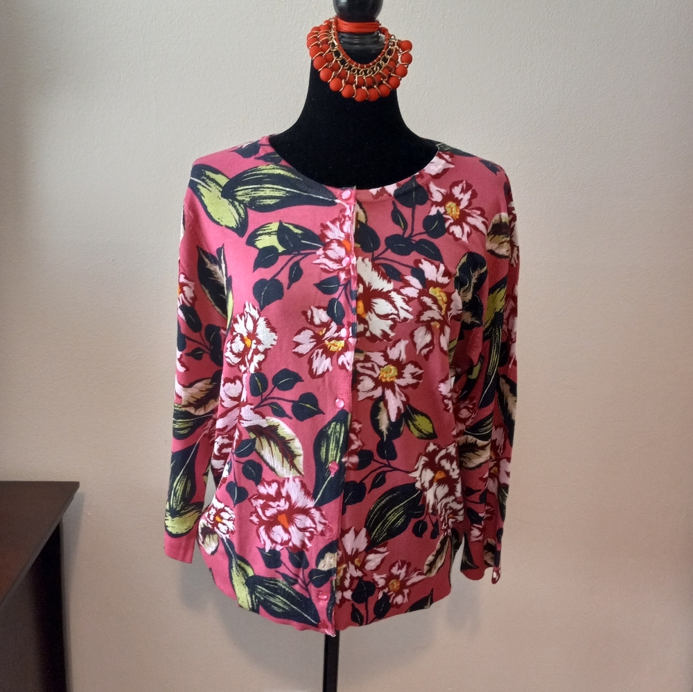 Spense Button Front Cardigan Floral Pattern - Picture 2 of 5